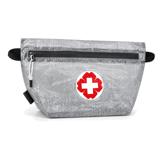 OCE GEAR OG-2508 ultralight silver Dyneema first aid pouch with red medical cross