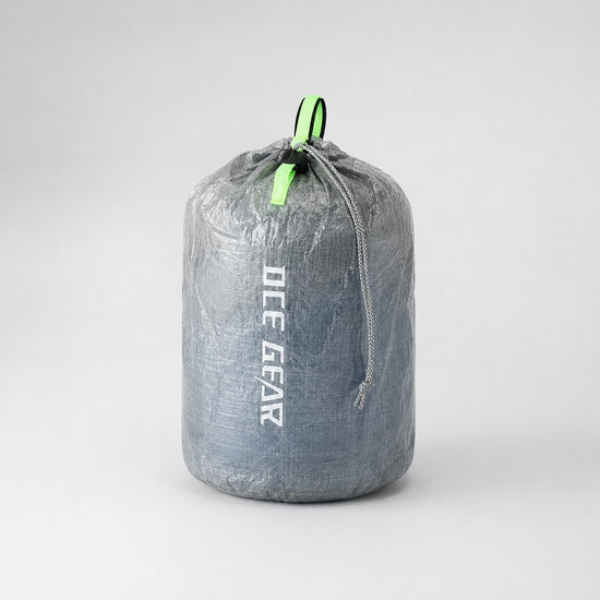 Small ultralight Dyneema stuff sack feature callouts