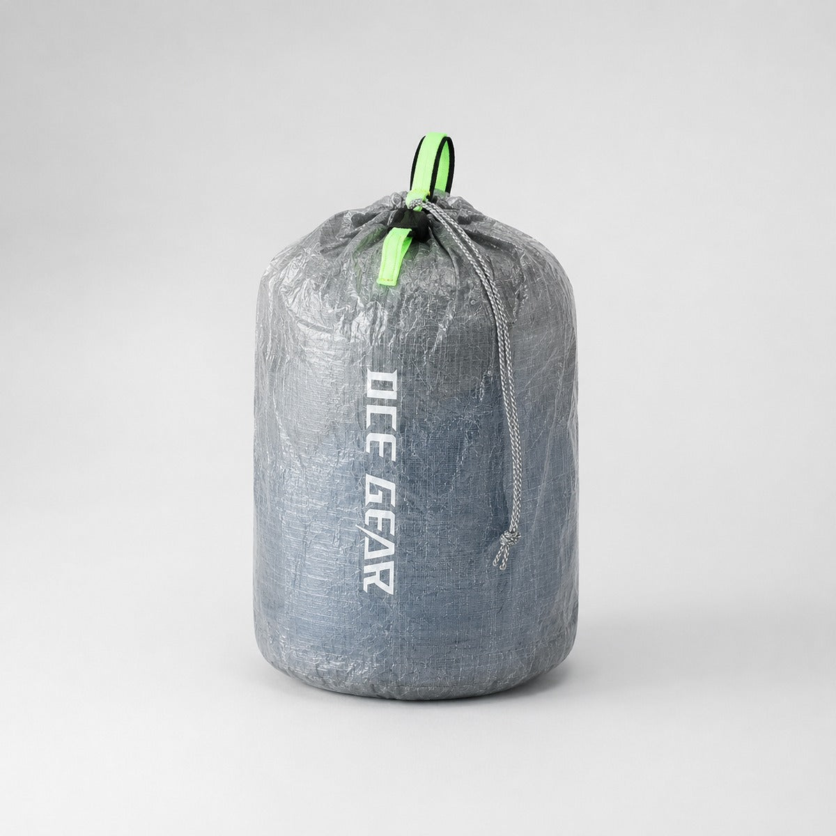 Small ultralight Dyneema stuff sack feature callouts