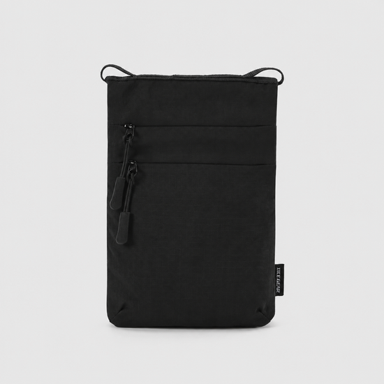 Back zipper pocket on RFID travel phone sacoche pouch