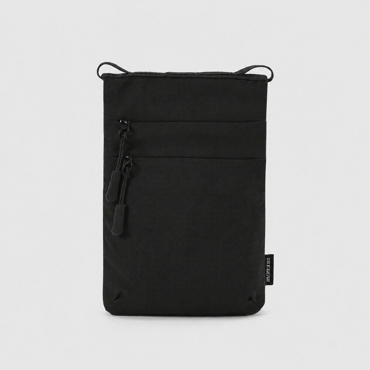 Back zipper pocket on RFID travel phone sacoche pouch