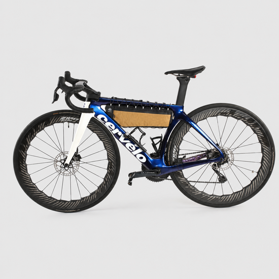 Lightweight bikepacking frame bag mounted under top tube