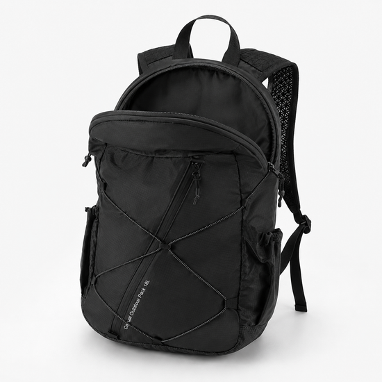 Wide opening main compartment on 18L outdoor backpack